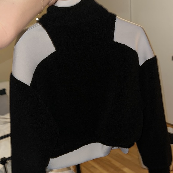 Jacket - Picture 4 of 4